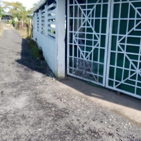 Emachservices Bed & Breakfast Almirante Exterior photo