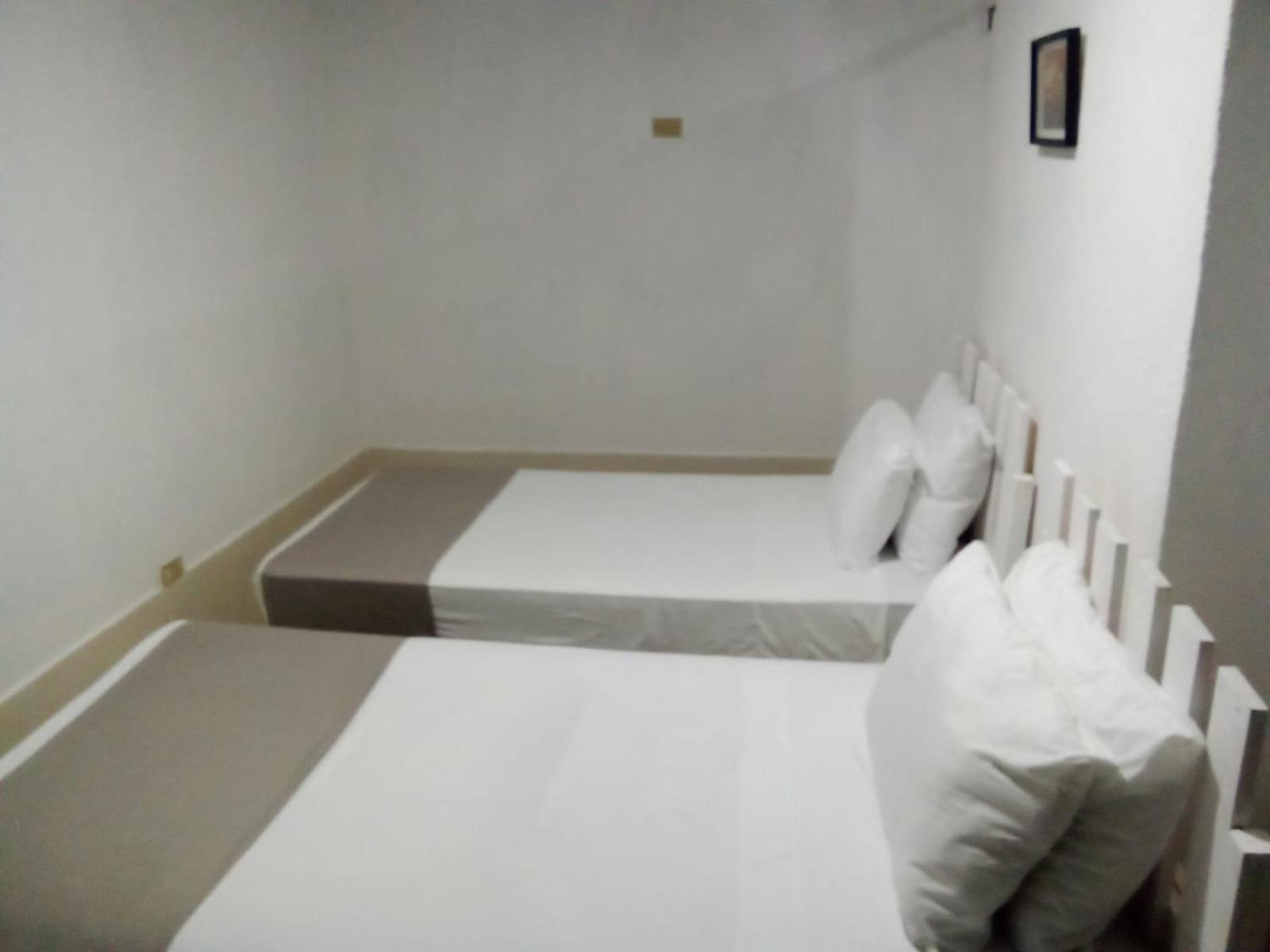 Emachservices Bed & Breakfast Almirante Exterior photo