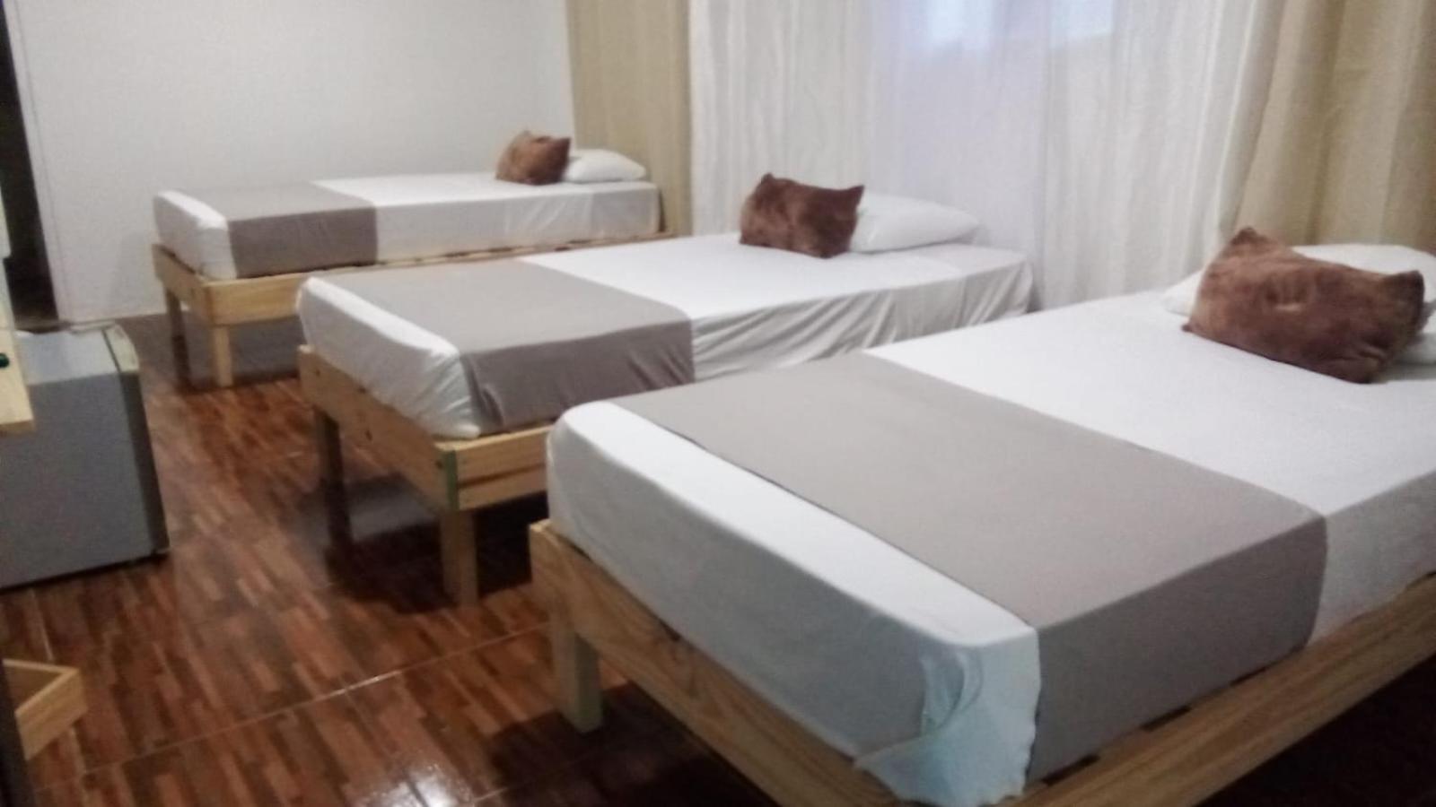 Emachservices Bed & Breakfast Almirante Exterior photo